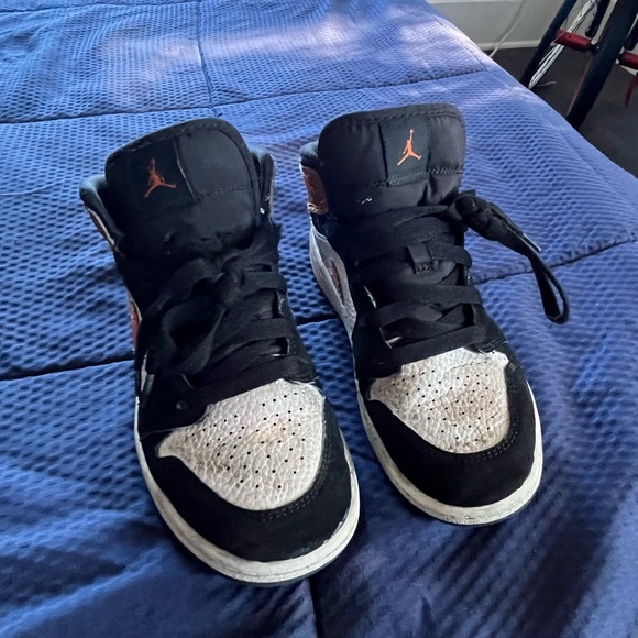 Jordan 1 - Picture 2 of 8